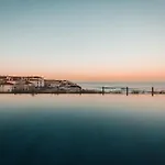 Noah Surf House Portugal 호텔 산타 크루즈