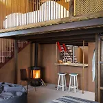 Noah Surf House Portugal 호텔 *