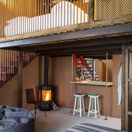 Noah Surf House Portugal Hotel *