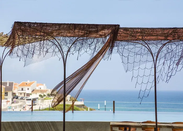 Noah Surf House Portugal Hotel *