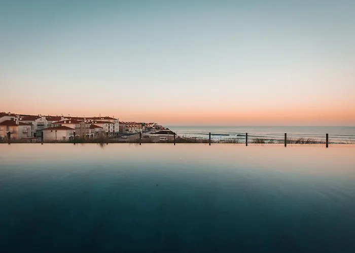 Noah Surf House Portugal Hotel Santa Cruz (Oeste)