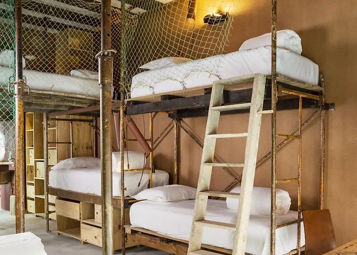 Noah Surf House Portugal Hotel