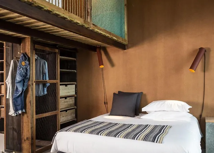 ホテル Noah Surf House Portugal サンタ・クルーズ